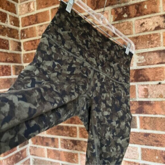 Lululemon  * Wunder Under Pant  Full-On Luon Roll Down EUC - Picture 8 of 14